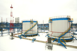 Для хранения производственных запасов осушающего реагента на территории Чаяндинского месторождения функционирует резервуарный метанольный парк.