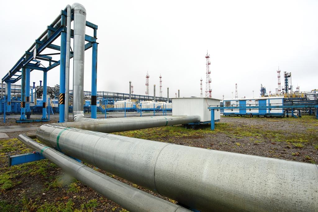 Метанол на газовых промыслах применяется с целью предотвращения гидратообразований на действующем фонде скважин, в трубопроводах, на оборудовании УКПГ