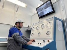 Испытание фонтанной арматуры специалистами Управления аварийно-восстановительных работ "Газпром добыча Ноябрьск"