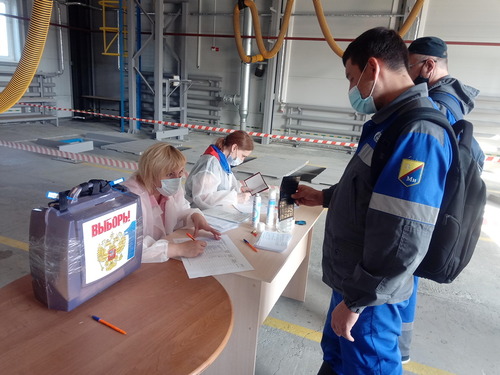Пункт для голосования на Чаяндинском нефтегазоконденсатном месторождении «ООО Газпром добыча Ноябрьск» в Якутии