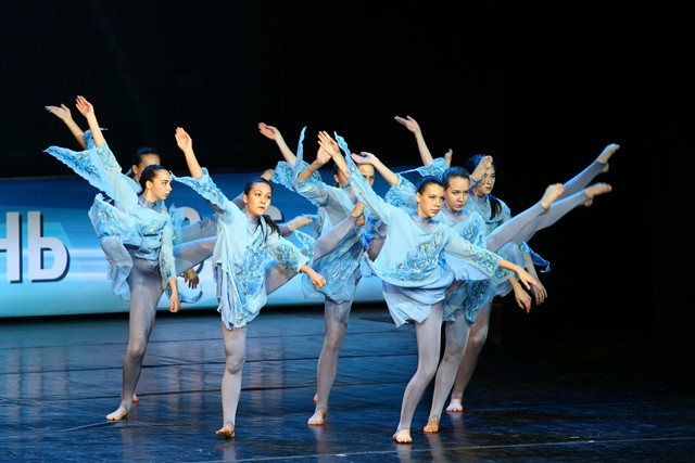 Коллектив "Элегия" выступал в категории "Эстрадная хореография" с танцем, олицетворяющим суровый байкальский ветер — Сарма