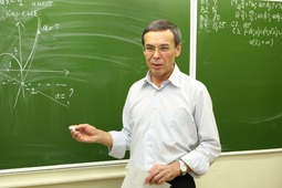 Профессор математики РГУ нефти и газа им. И.М. Губкина — Василий Сильвестров