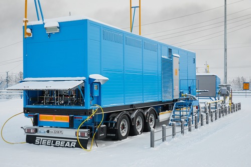 Передвижной автомобильный газовый заправщик на Западно-Таркосалинском газовом промысле ООО «Газпром добыча Ноябрьск»