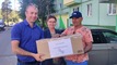 Корпоративные волонтеры ООО «Газпром добыча Ноябрьск» передают вещи семье беженцев из Донбасса