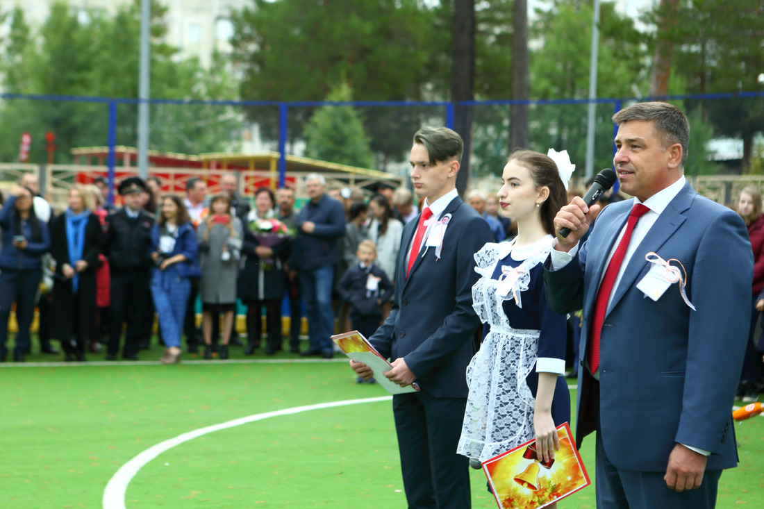 Более тридцати сотрудников ООО "Газпром добыча Ноябрьск" посетили 2 сентября торжественные линейки и классные часы в рамках акции "Культура безопасности — детям"