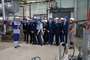 Специалист ООО «Газпром добыча Ноябрьск» рассказывает школьникам о принципах работы газового промысла