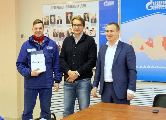 Алексей Хома (слева), оператор по добыче нефти и газа Западно-Таркосалинского газового промысла, победитель в номинации «Лучшая символика»