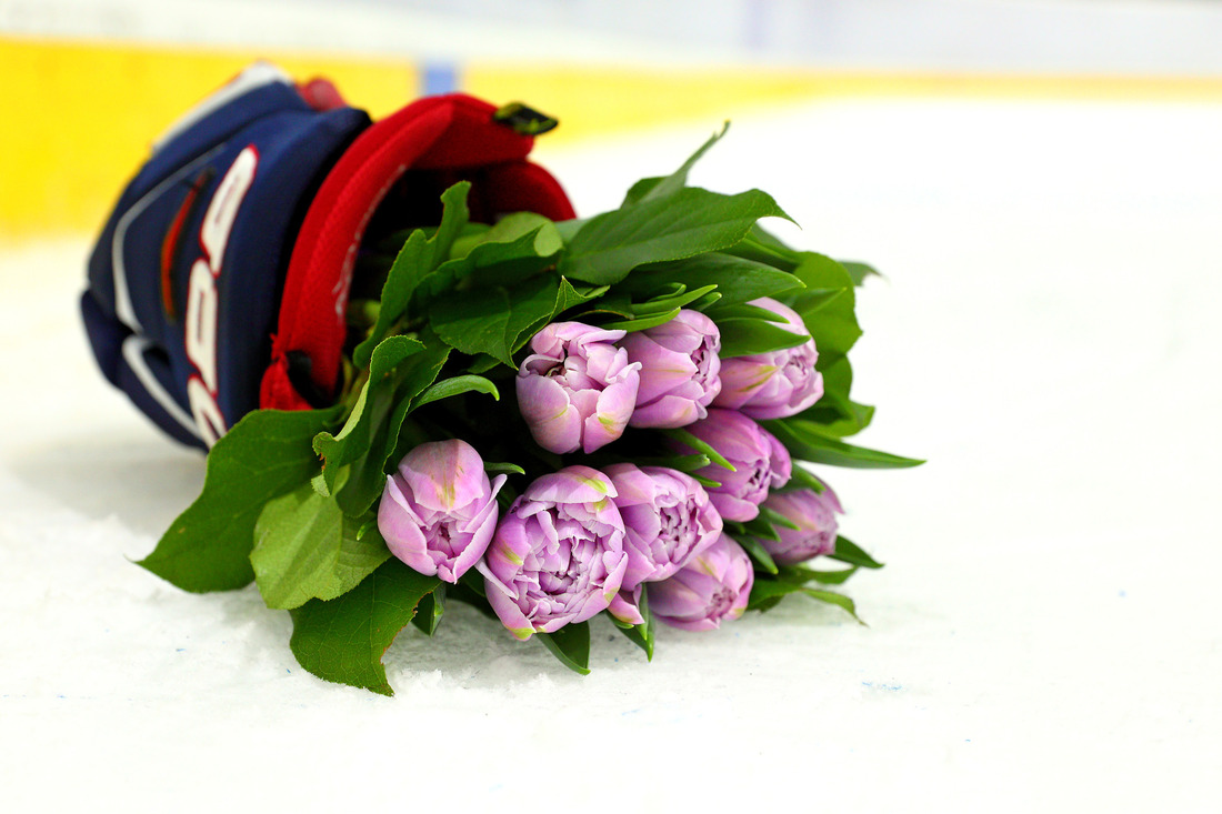 Цветы для прекрасных хоккеисток г. Ноябрьска и г. Сургута