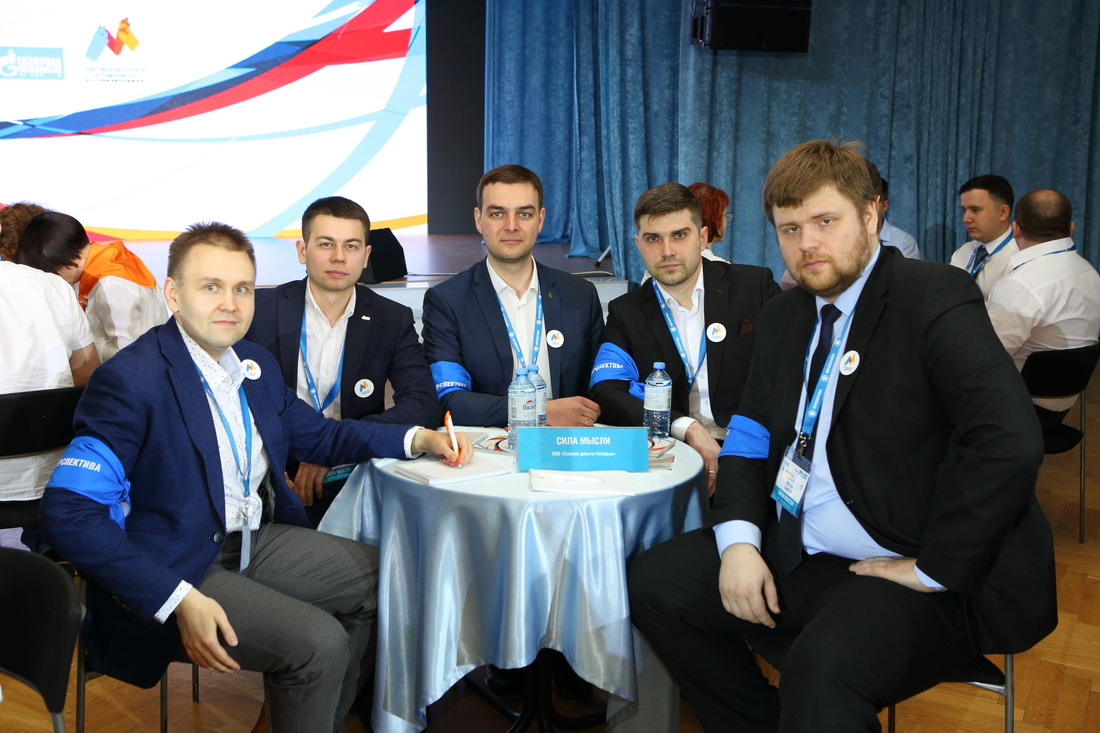 Команда принимающей стороны — сборная ООО "Газпром добыча Ноябрьск"