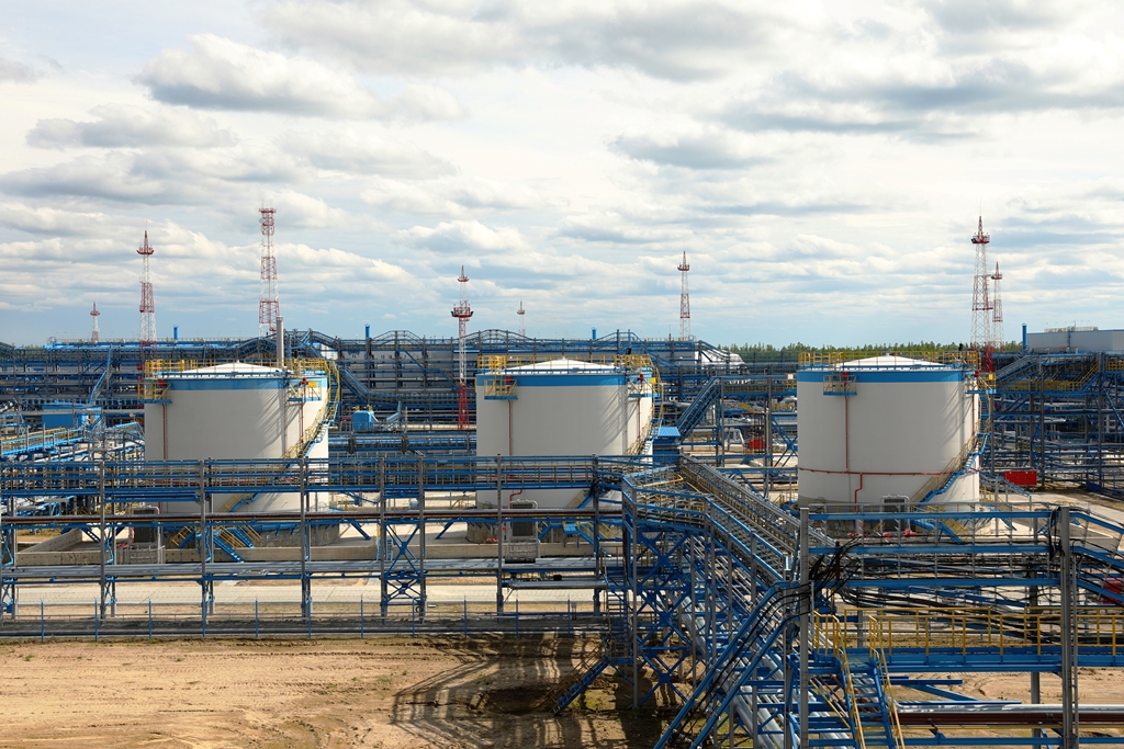 На Чаяндинское нефтегазоконденсатное месторождение осуществляется плановая поставка метанола в объеме 2 965 тонн